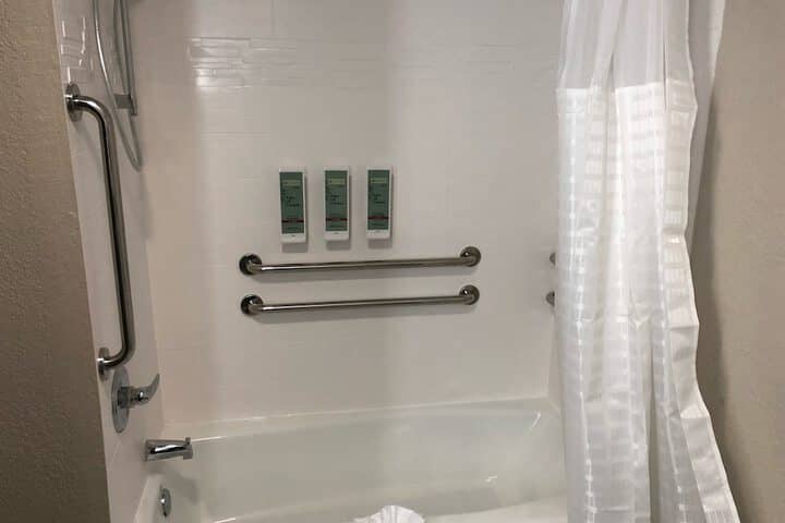 Room 16 of 29