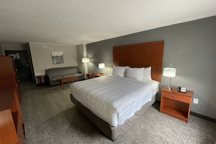 Room 10 of 29